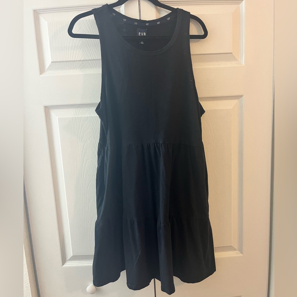 GAP Black Sleeveless Tiered Tank Dress